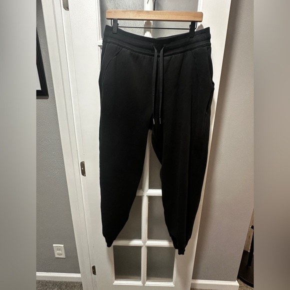 Lululemon Scuba Relaxed High-Rise Jogger-Black - Picture 2 of 14